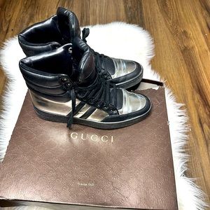 GUCCI Mirosoft Glow Light Sneaker Sz 39
